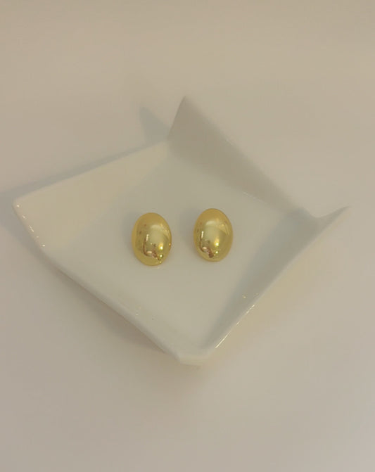 Gold earring