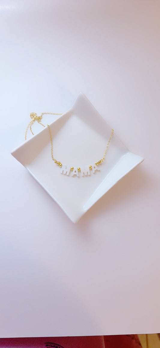 Mamá Pearl Necklace