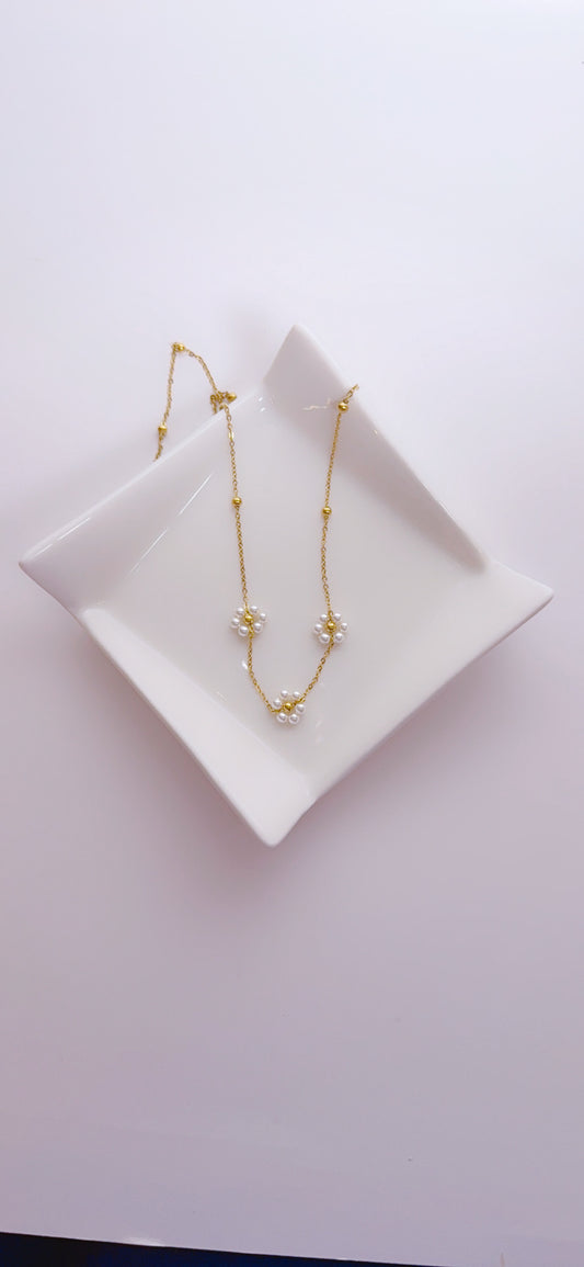 Three Pearl Flower Necklace